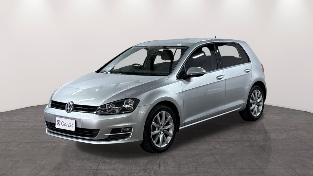 2013 Volkswagen Golf 103 Tsi Highline, Automatic, 108499 km, Left Front Diagonal (45- Degree) View
