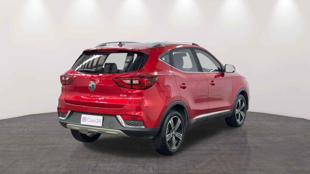 Right Back Diagonal (45- Degree) View