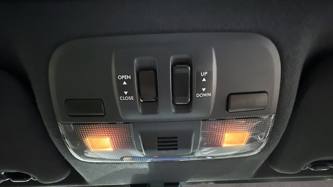 2015 Subaru WRX Premium (AWD), Manual, 92144 km, On-Roof Controls/Sunglass holder