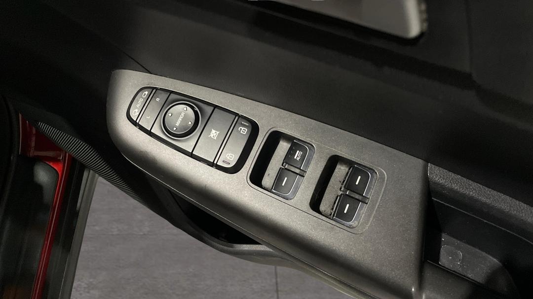 2019 Kia Sportage Si (FWD), Automatic, 99937 km, Drivers Side Door Panel Controls