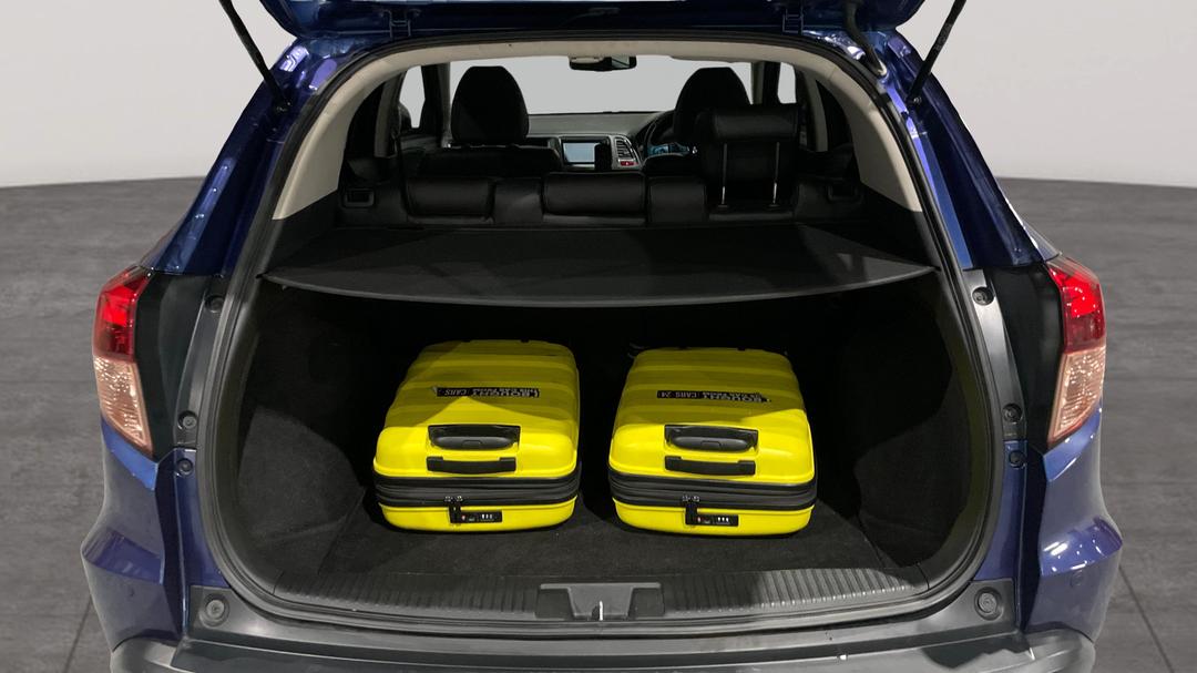 2017 Honda HR-V Vti-l, Automatic, 90918 km, Boot Inside View with Luggage