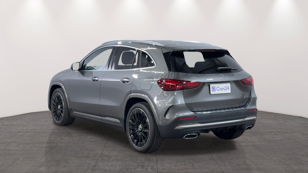 2024 Mercedes-benz GLA 200, Automatic, 14163 km, Left Back Diagonal (45- Degree) View