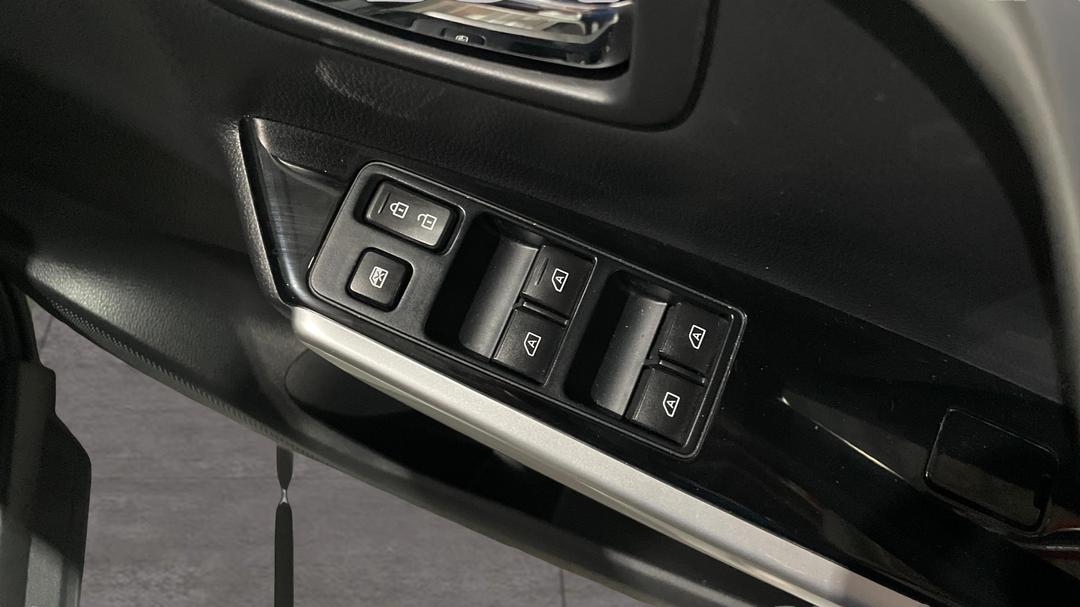 2024 Mitsubishi Pajero Sport Gls (4WD) 7 Seat, Automatic, 28905 km, Drivers Side Door Panel Controls