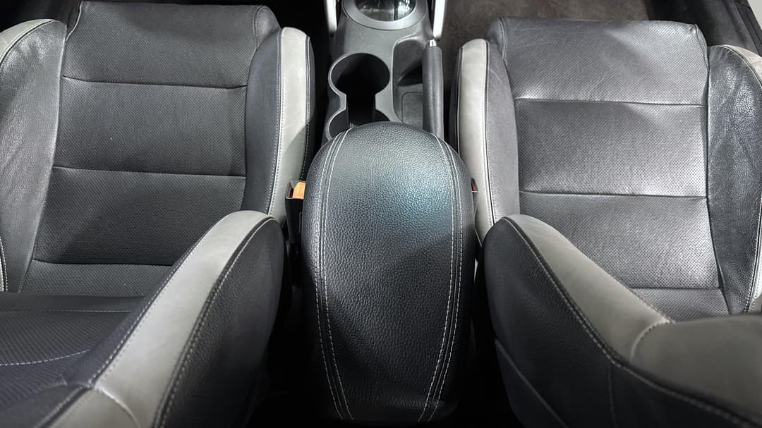 2015 Hyundai Veloster Sr Turbo, Automatic, 83696 km, Center Console
