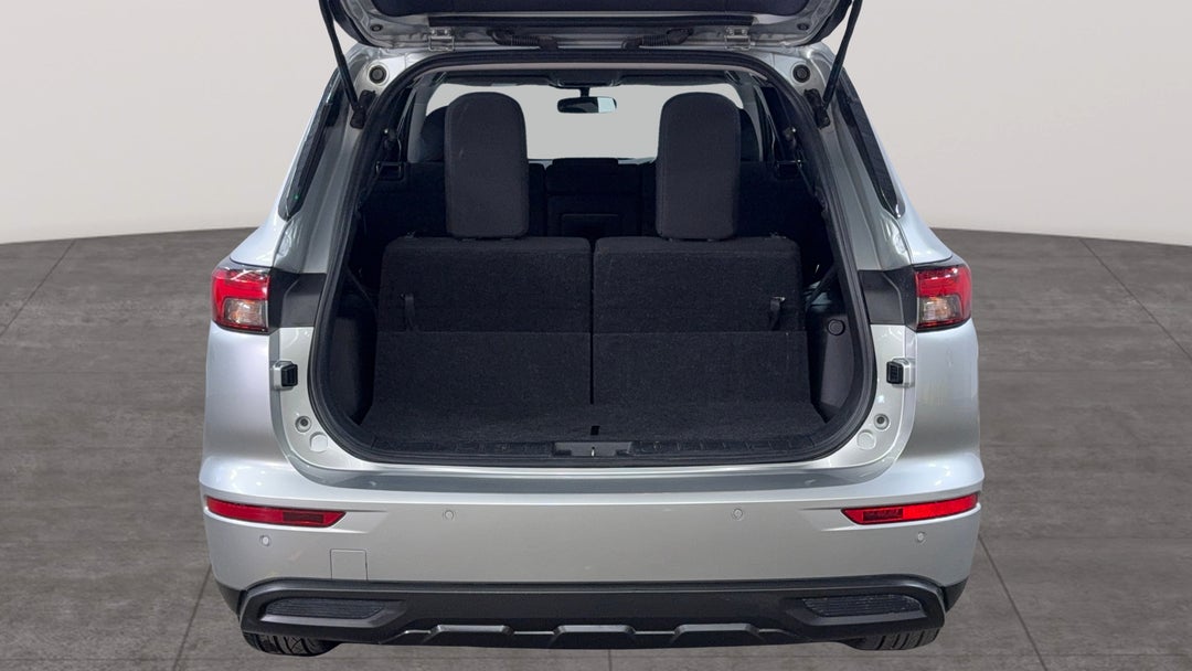 2024 Mitsubishi Outlander Es 7 Seat (2WD), Automatic, 51622 km, Boot Inside View