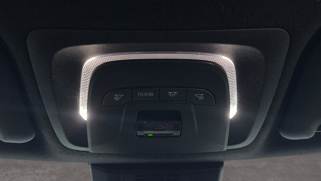 On-Roof Controls/Sunglass holder