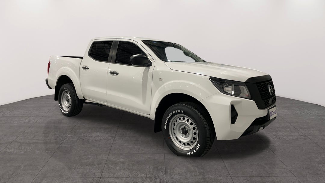 2021 Nissan Navara Sl (4x4), Automatic, 77512 km, Right Front Diagonal (45- Degree) View