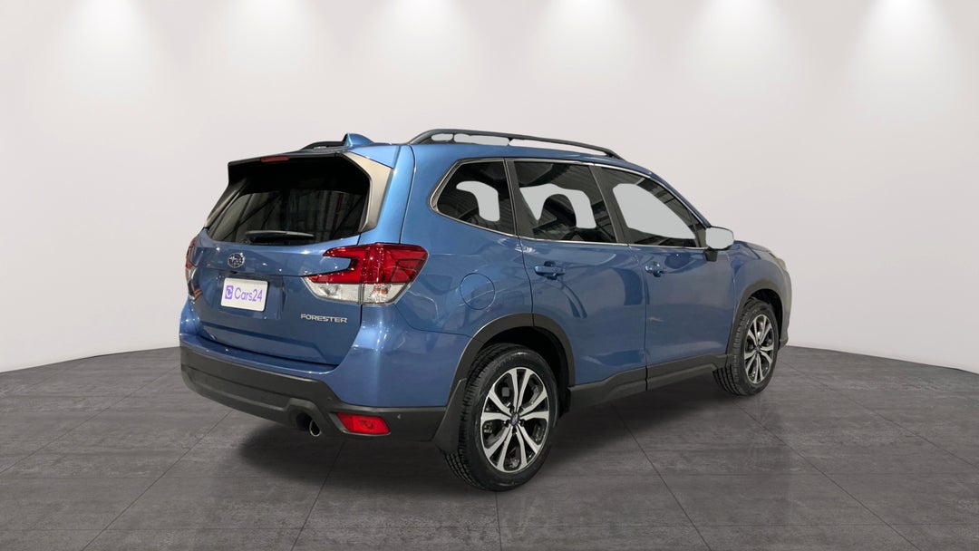 2022 Subaru Forester 2.5i Premium (AWD), Automatic, 33906 km, Right Back Diagonal (45- Degree) View