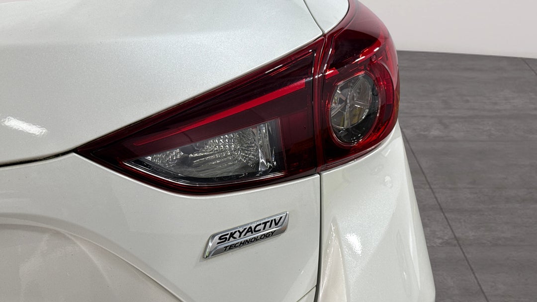 2015 Mazda 3 Neo, Automatic, 148362 km, Badge (Boot Right Side)