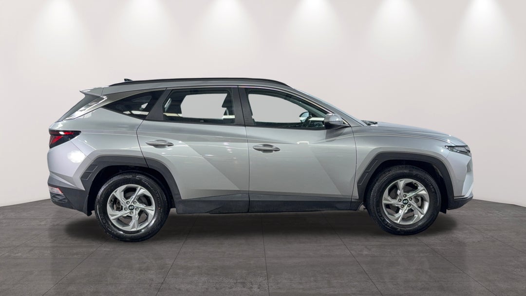 2023 Hyundai Tucson (fwd), Automatic, 50553 km, Right Side View