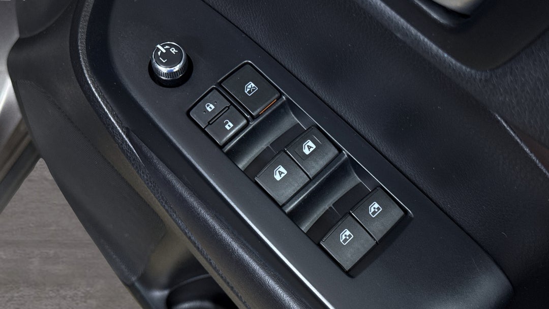 2019 Toyota Kluger Gxl (4x2), Automatic, 96867 km, Drivers Side Door Panel Controls