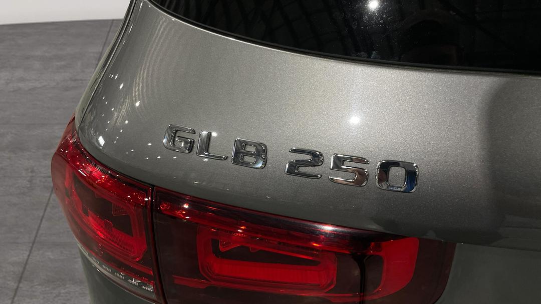 2021 Mercedes-benz Glb 250 4matic, Automatic, 56562 km, Badge (Boot Left Side)