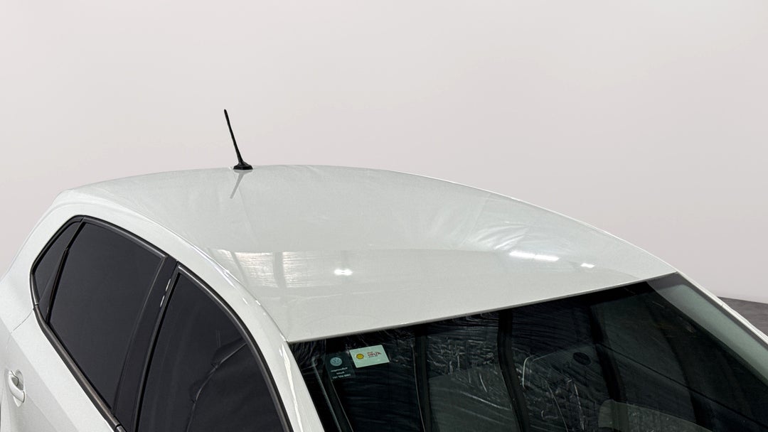 2016 Volkswagen Polo 81 Tsi Comfortline, Automatic, 68611 km, Roof/Sunroof View