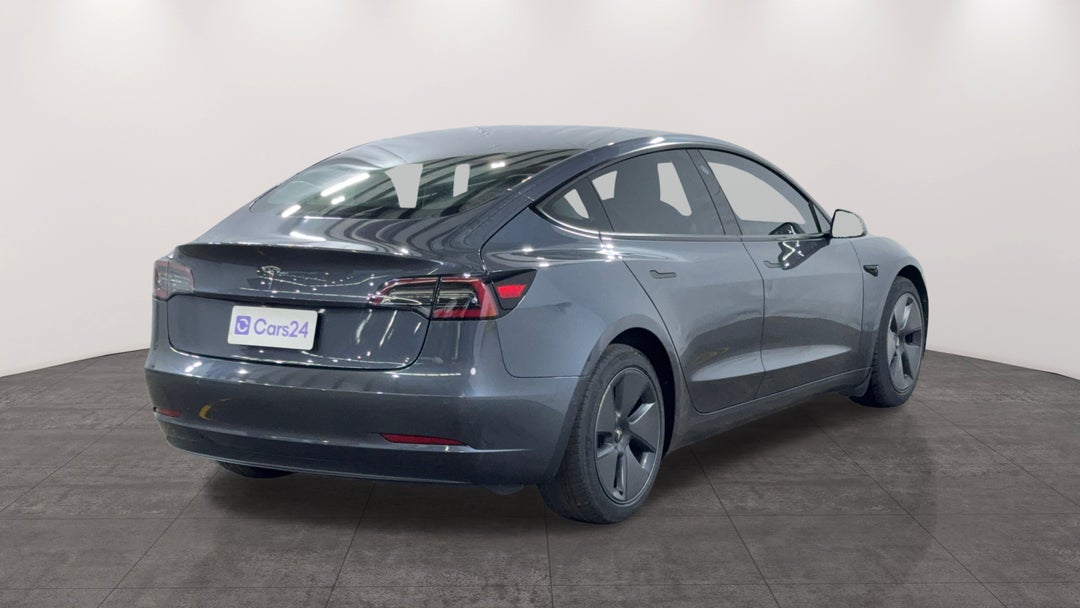 2021 Tesla Model 3 Standard Range Plus Rwd, Automatic, 69921 km, Right Back Diagonal (45- Degree) View