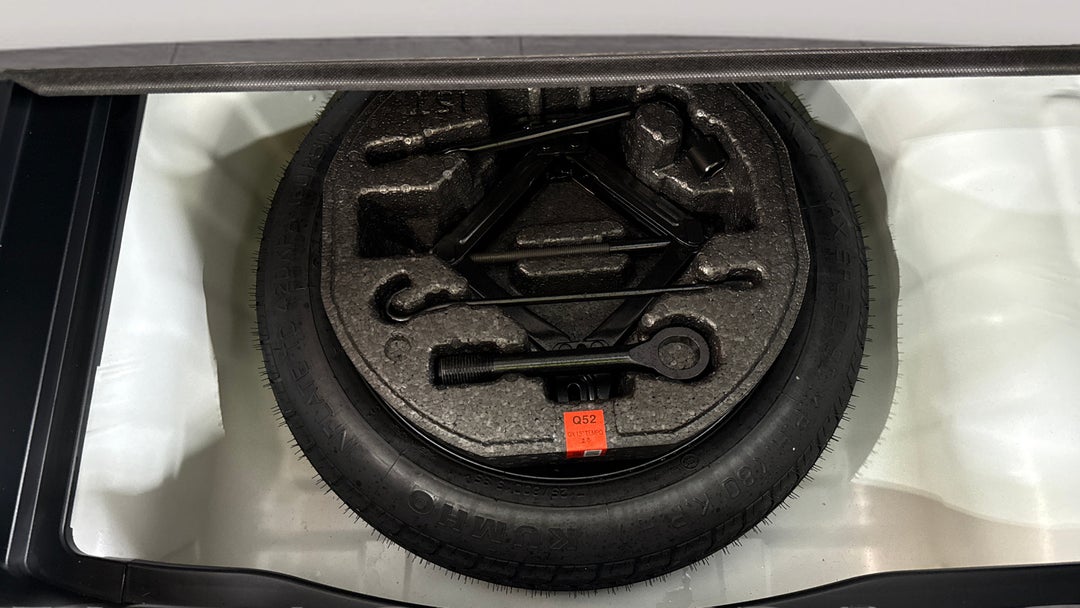 2025 Hyundai Venue Active, Automatic, 24265 km, Spare Wheel