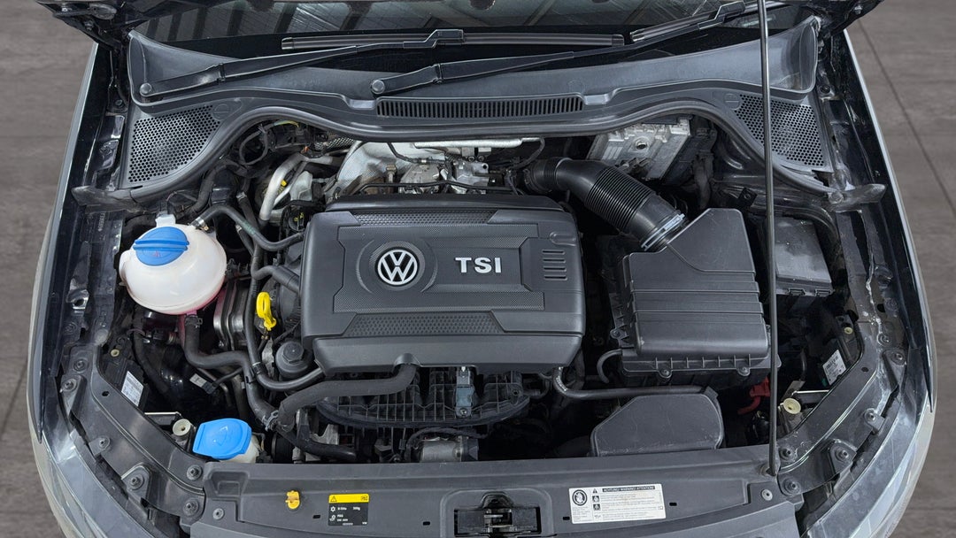 Open Bonnet (Engine)