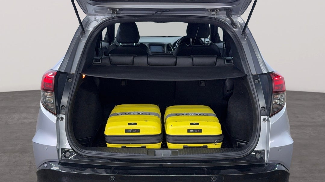 2018 Honda HR-V Rs, Automatic, 61787 km, Boot Inside View with Luggage