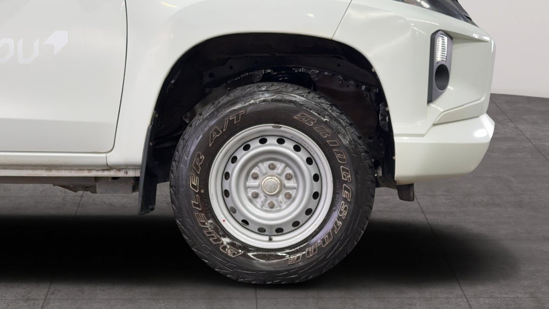 2019 Mitsubishi Triton Glx Adas (4x4), Automatic, 127952 km, Right Front Wheel