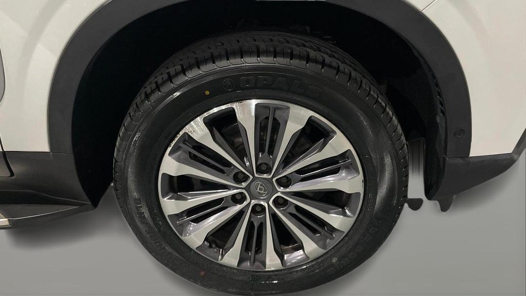 2022 LDV D90 Executive (4WD), Automatic, 46968 km, Right Front Wheel