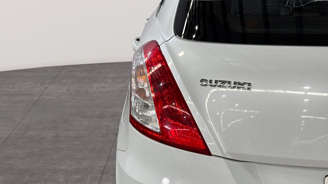 2015 Suzuki Swift Gl, Automatic, 94062 km, Badge (Boot Left Side)