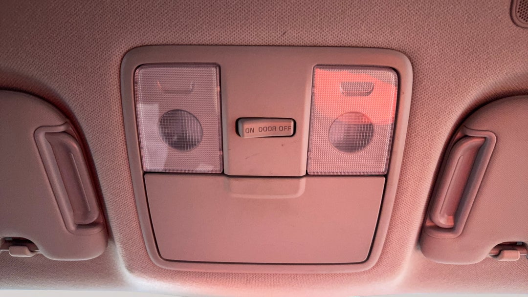 On-Roof Controls/Sunglass holder