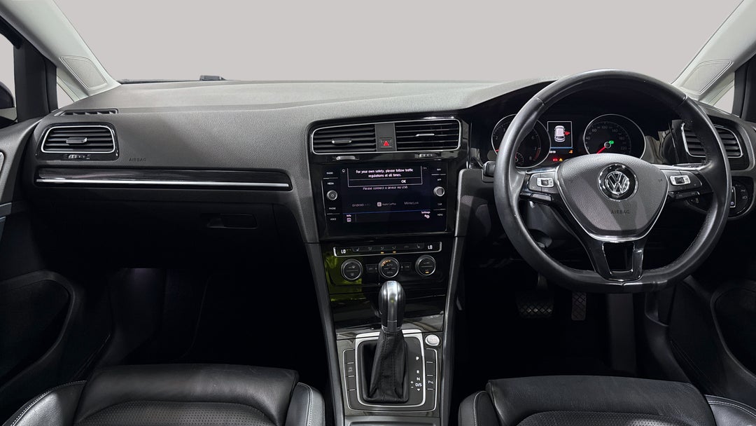 2018 Volkswagen Golf 110 Tsi Highline, Automatic, 85919 km, Dashboard View