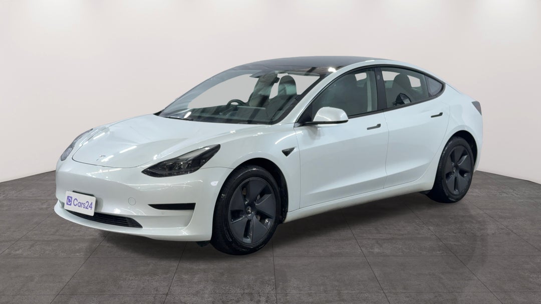 2021 Tesla Model 3 Standard Range Plus RWD, Automatic, 56712 km, Left Front Diagonal (45- Degree) View