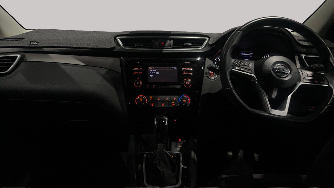2018 Nissan Qashqai St, Automatic, 75663 km, Dashboard View