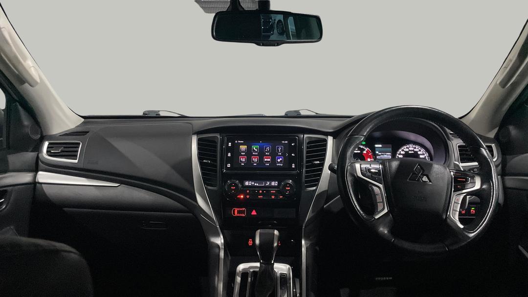 2018 Mitsubishi Pajero Sport Gls (4x4) 7 Seat, Automatic, 135890 km, Dashboard View