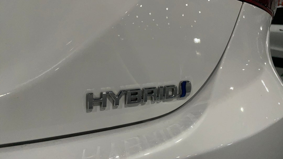 2023 Toyota Camry Ascent Hybrid, Automatic, 35467 km, Badge (Boot Right Side)