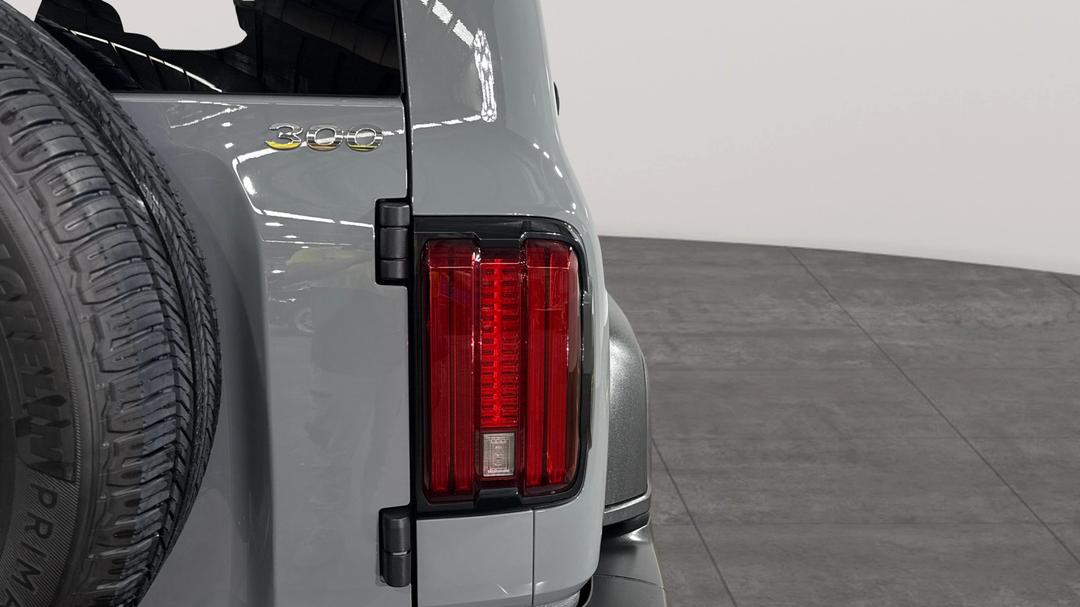 2025 GWM Tank 300 Ultra Diesel, Automatic, 27304 km, Badge (Boot Right Side)