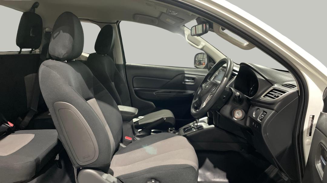 2021 Mitsubishi Triton Glx+ (4x4), Automatic, 65481 km, Right Side Front Door Cabin View