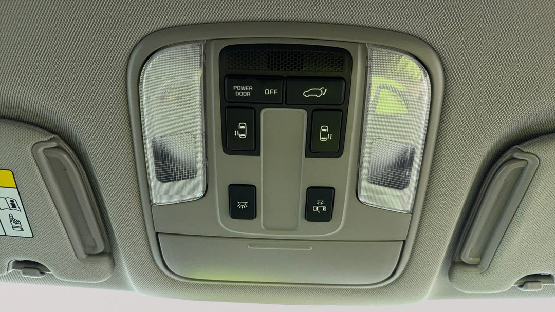 On-Roof Controls/Sunglass holder