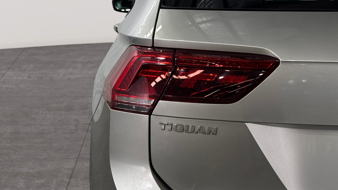 2018 Volkswagen Tiguan 162 Tsi Highline, Automatic, 81232 km, Badge (Boot Left Side)