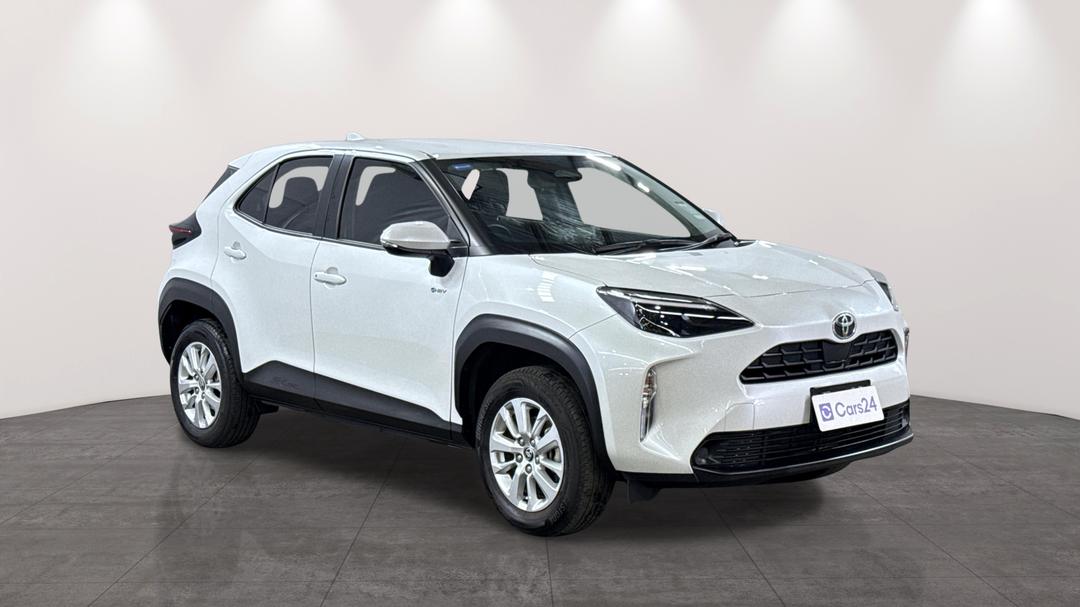 2024 Toyota Yaris Cross Gx Hybrid, Automatic, 26552 km, Right Front Diagonal (45- Degree) View
