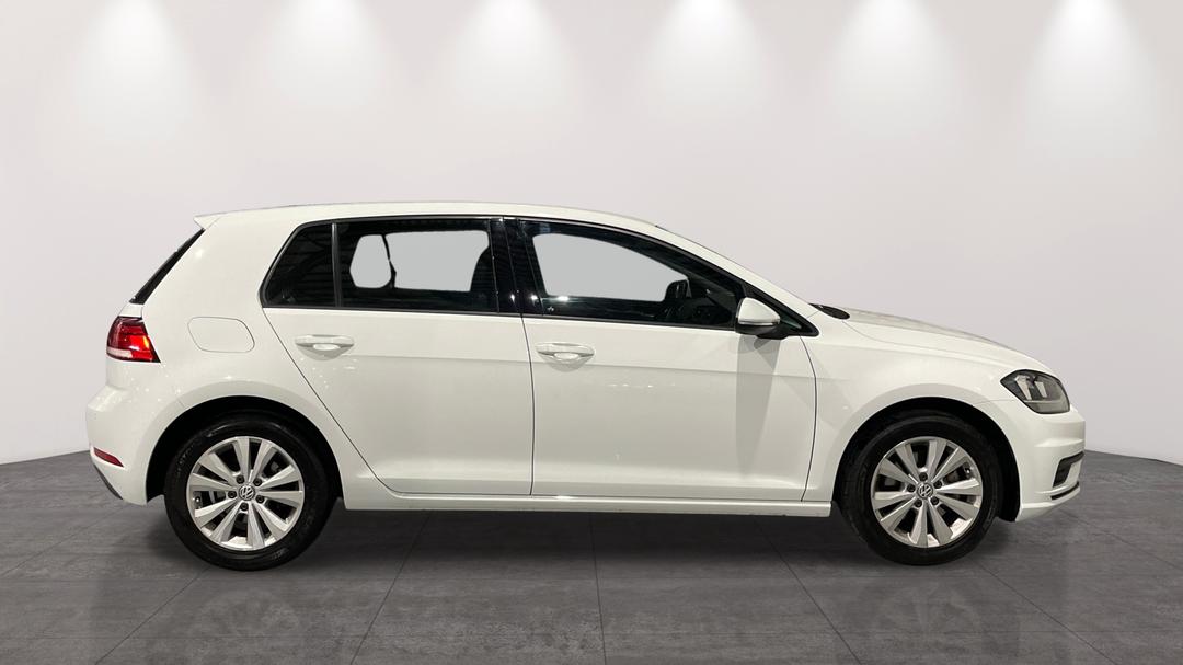 2018 Volkswagen Golf 110 Tsi Trendline, Automatic, 70000 km, Right Side View