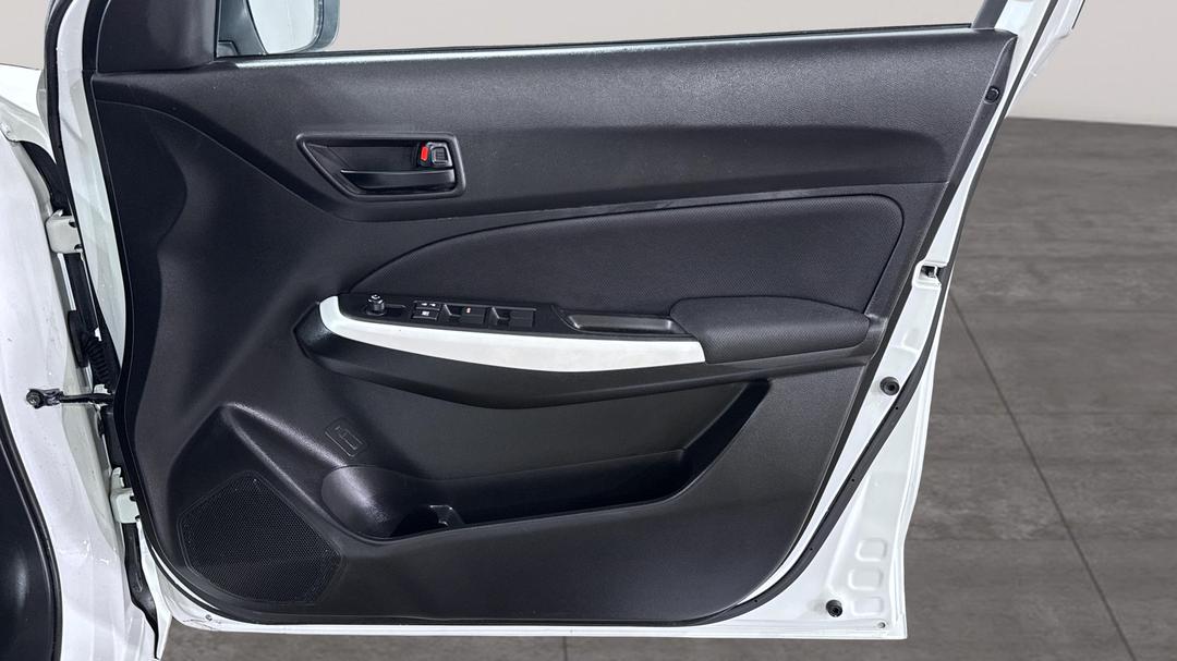 2017 Suzuki Swift Gl Navigator, Automatic, 77853 km, Speaker View