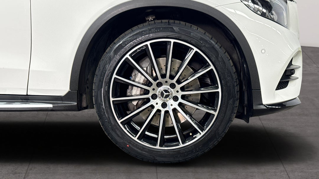 2019 Mercedes-benz GLC 250, Automatic, 66864 km, Right Front Wheel