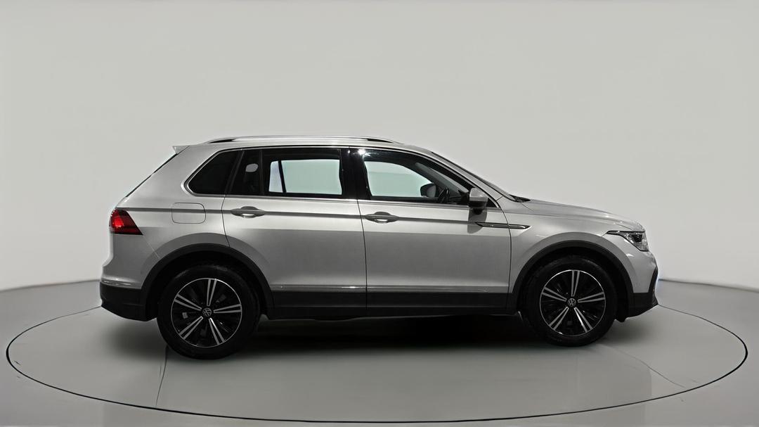 2021 Volkswagen Tiguan 110tsi Life, Automatic, 107906 km, Right Side View