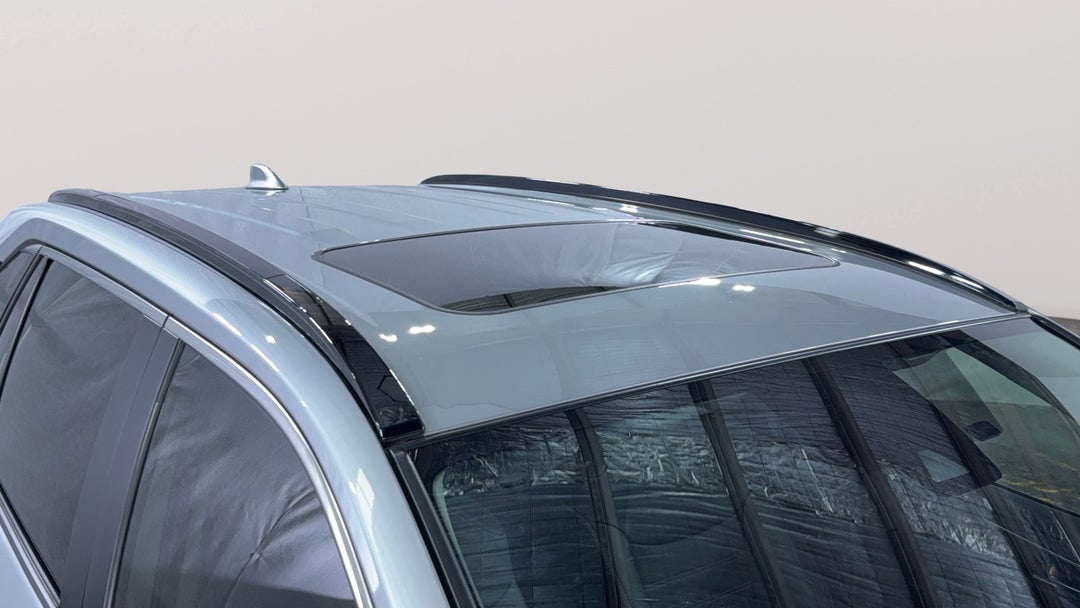 2024 Toyota RAV4 Cruiser (AWD) Hybrid, Automatic, 8302 km, Roof/Sunroof View