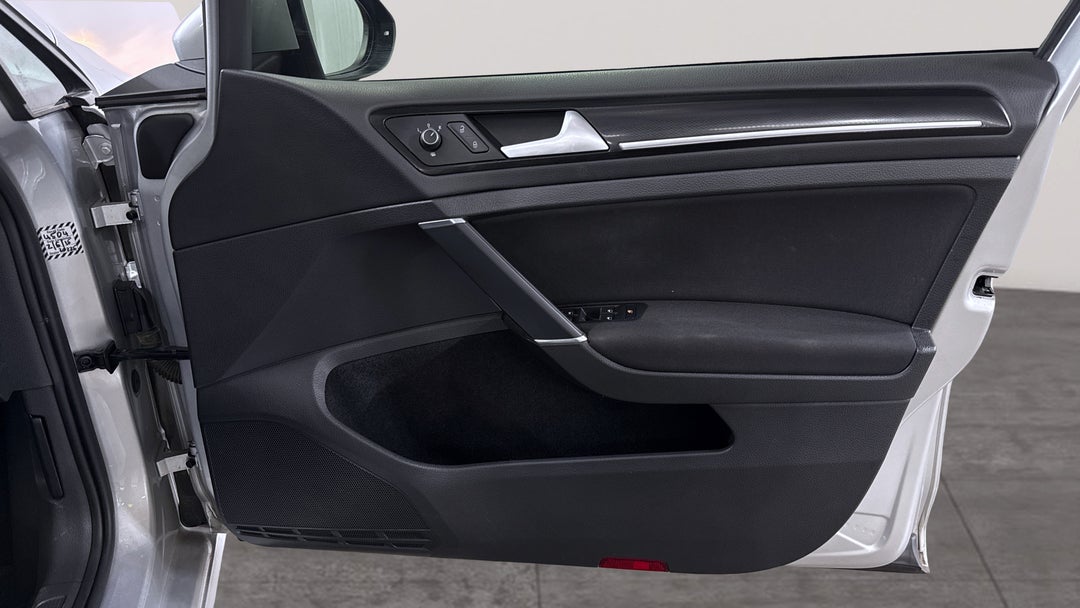 2013 Volkswagen Golf 103 Tsi Highline, Automatic, 108499 km, Speaker View