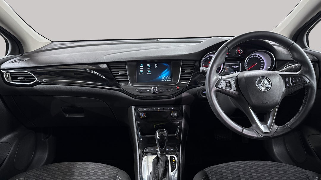 2018 Holden Astra Rs, Automatic, 31038 km, Dashboard View