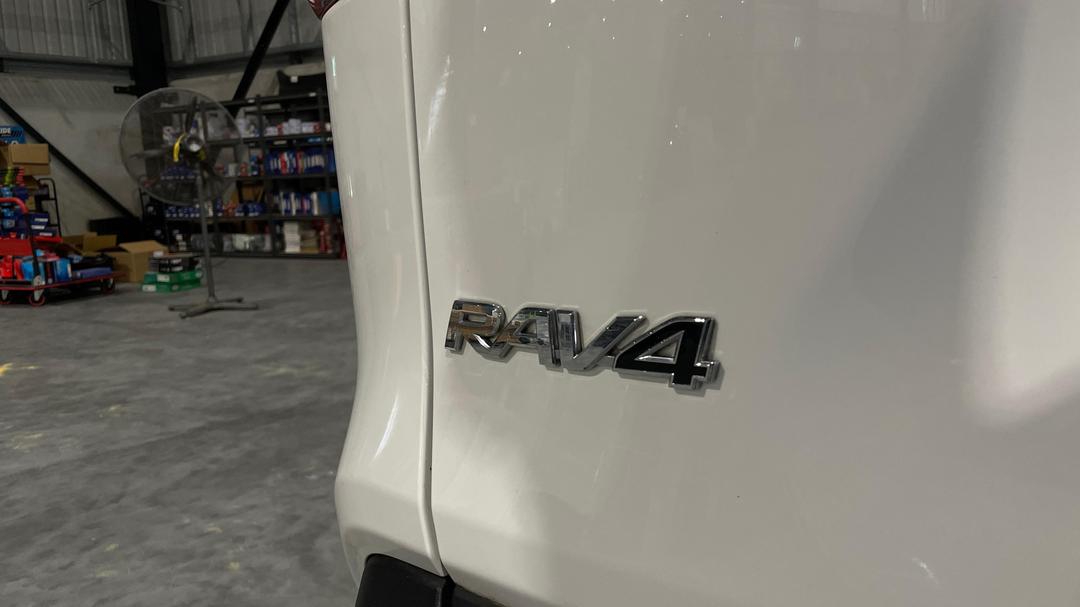 2021 Toyota RAV4 Cruiser (AWD) Hybrid, Automatic, 64602 km, Badge (Boot Left Side)