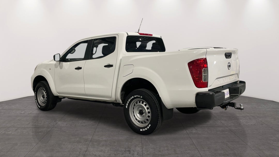 2021 Nissan Navara Sl (4x4), Automatic, 77512 km, Left Back Diagonal (45- Degree) View