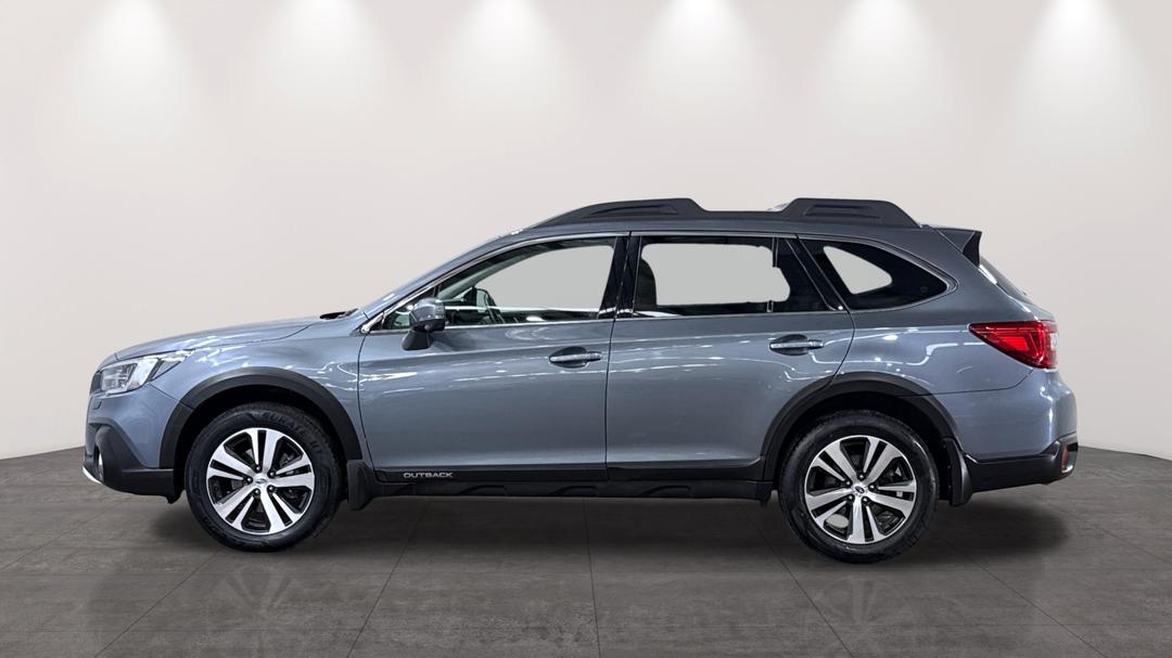 2018 Subaru Outback 2.5i Premium AWD, Automatic, 117105 km, Left Side View