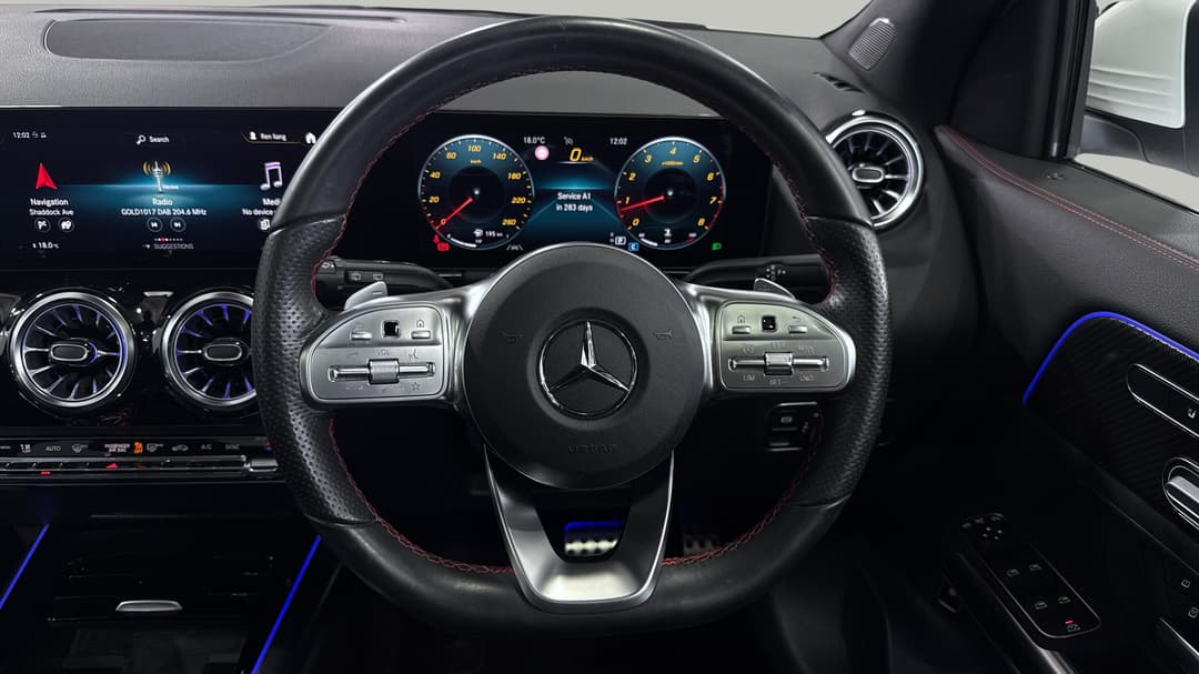2021 Mercedes-benz GLA 250 4matic, Automatic, 16149 km, Steering Wheel Close-up