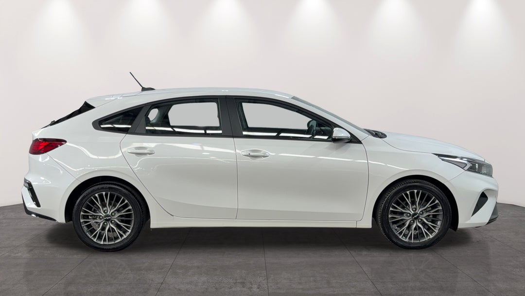 2022 Kia Cerato Sport+, Automatic, 22866 km, Right Side View