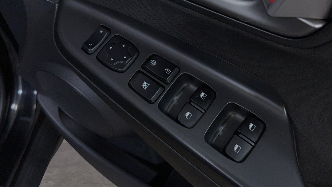 2019 Hyundai Kona Active (FWD), Automatic, 96333 km, Drivers Side Door Panel Controls