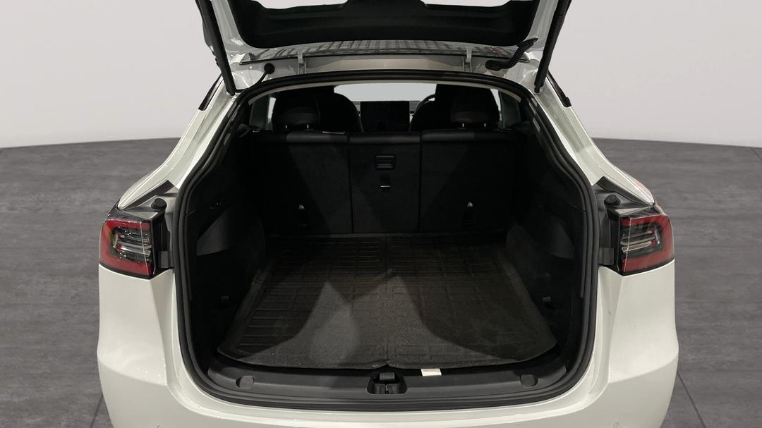 2023 Tesla Model Y Rear-wheel Drive, Automatic, 61253 km, Boot Inside View