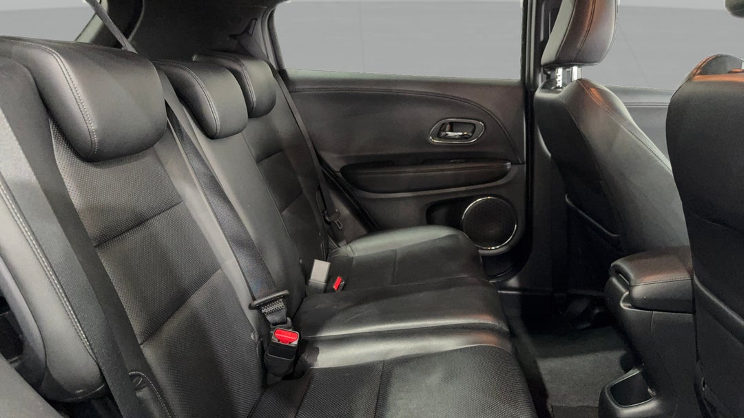2018 Honda HR-V Rs, Automatic, 48090 km, Right Side Rear Door Cabin View
